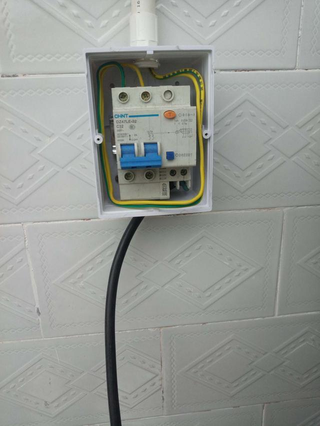農村自建小院壓力罐供水安裝過程