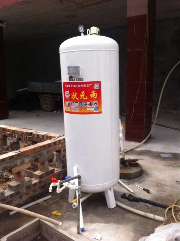 狀元雨全自動無塔供水器/無塔供水壓力罐占地少，優點多